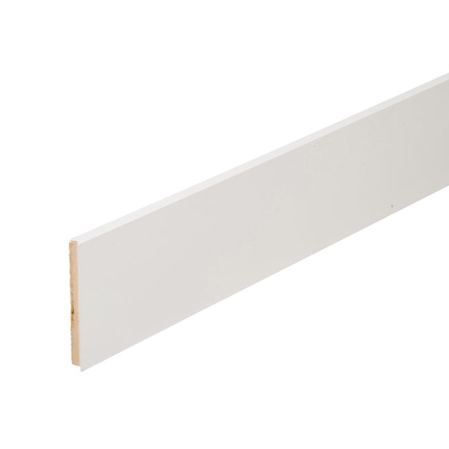 Plinthes prépeintes Dim. 9 x 68 mm Longueur 2,44m